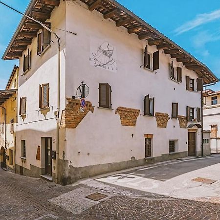 Casa Lobe - Charming Apartment In Village Centre Ла-Морра Екстер'єр фото