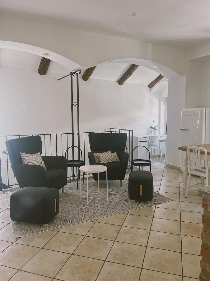 Casa Lobe - Charming Apartment In Village Centre Ла-Морра Екстер'єр фото